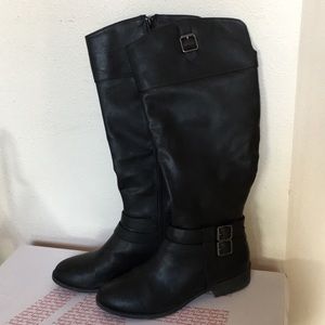 Tall faux leather black boots w/out tags